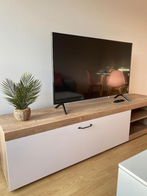 Apartamento A Pie De Playa La Pepa Burela Ngoại thất bức ảnh